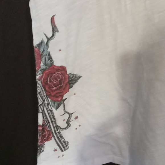 Tshirt - Picture 8 of 9